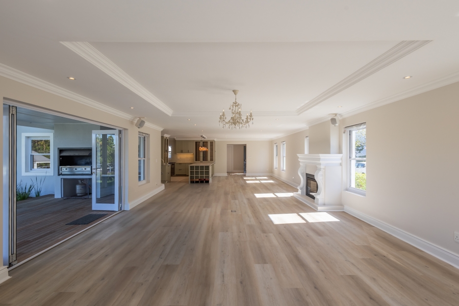 4 Bedroom Property for Sale in Thesen Islands Western Cape